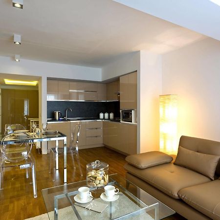 The Place Suites By Cey Istanboel Buitenkant foto