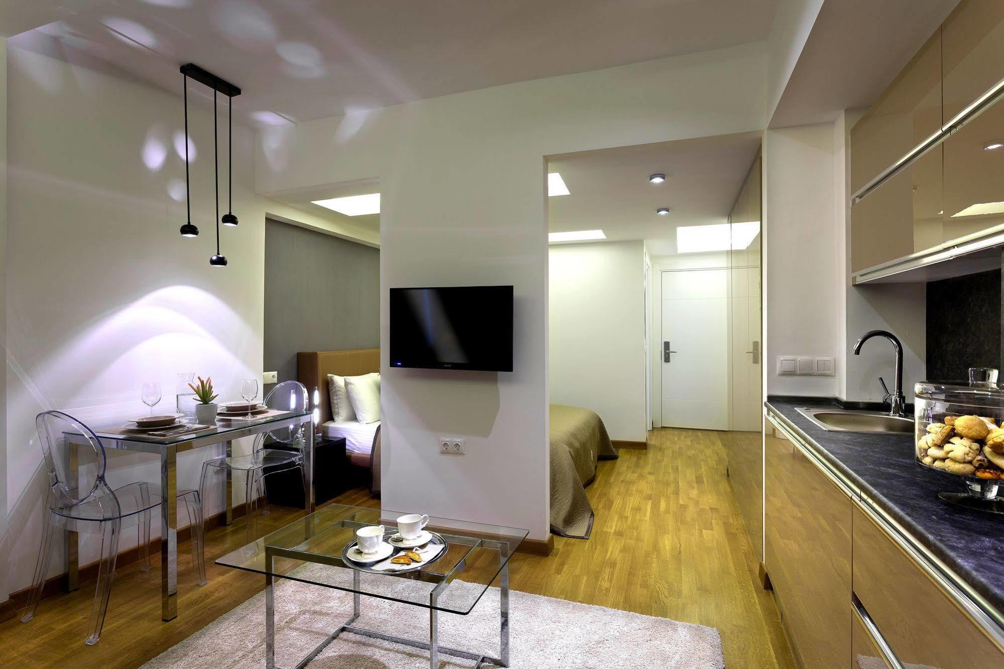 The Place Suites By Cey Istanboel Buitenkant foto